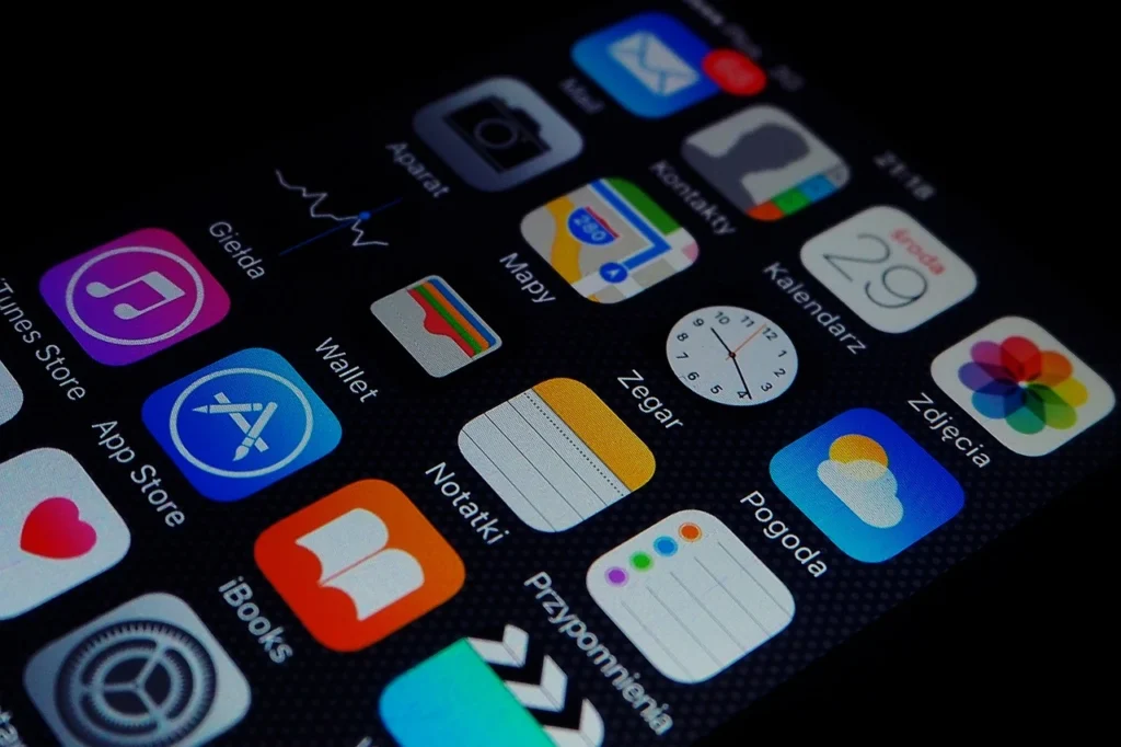 Aplikace na obrazovce iPhone