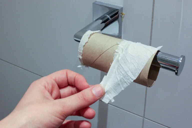 Držák na toaletní papír